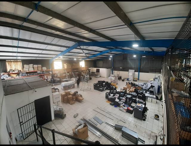 560M² WAREHOUSE TO LET IN WESTMEAD